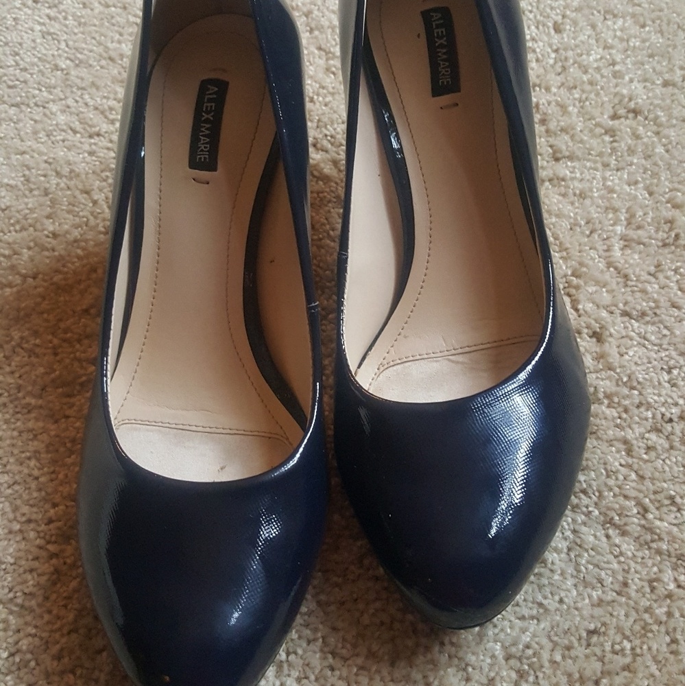 Navy Classy Pumps